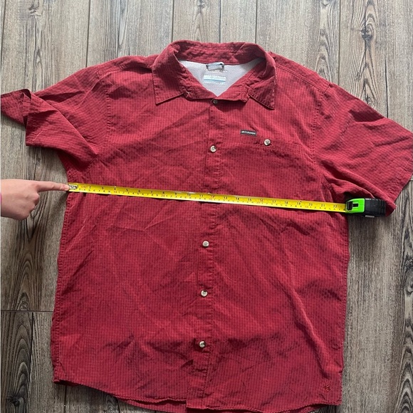 Columbia Men’s Shirt Size L Omni-Shade Red Short Sleeve Button Front - Picture 3 of 10